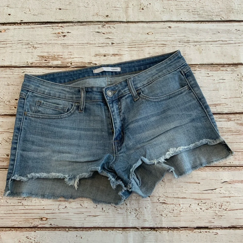 Klique B Jean Shorts Size‎ 27